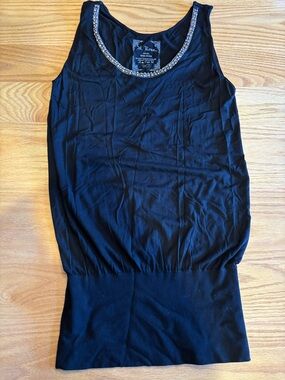 M. Rena Black Sleeveless Blouse Beaded Neckline One Size Bonded Hemline Casual